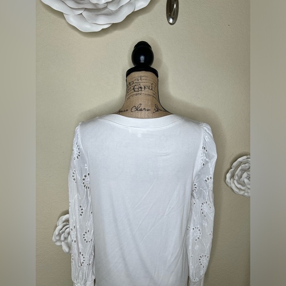 NTM: Entro Solid White Floral Eyelet Long Sleeve Top in Size Small - Picture 12 of 16